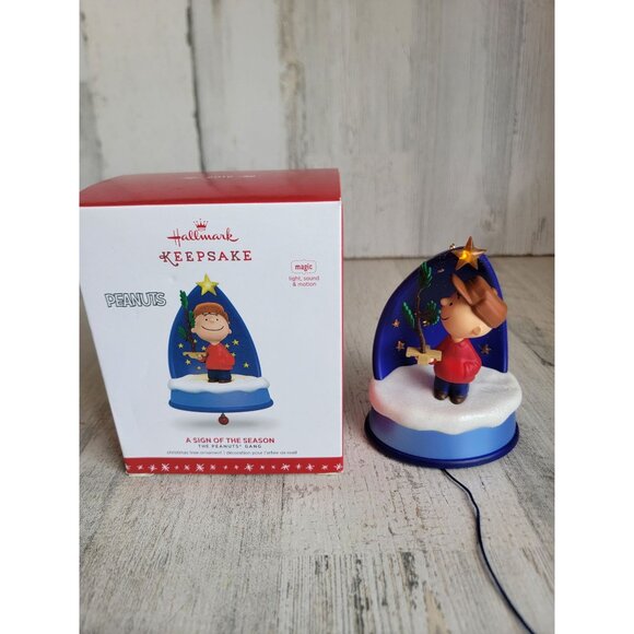Hallmark a sign of the Season Charlie Brown magic ornament Xmas - Picture 1 of 7
